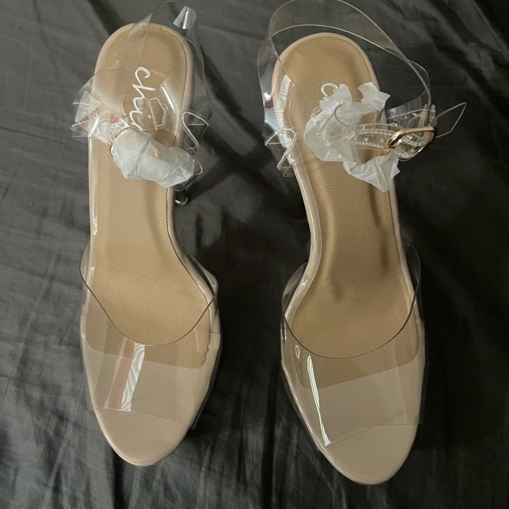 NWOT clear stacked hight heels - Picture 5 of 6